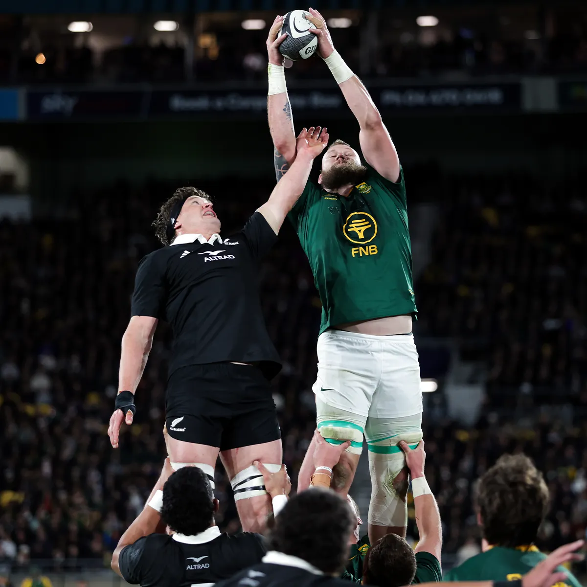 South Africa's RG Snyman beats NZ captain Scott Barrett to lineout ball during the Rugby Championship test match between the New Zealand All Blacks and South Africa Springboks at Sky Stadium in Wellington, New Zealand on Saturday, 13 September 2025. Photo: Dave Lintott / lintottphoto.co.nz