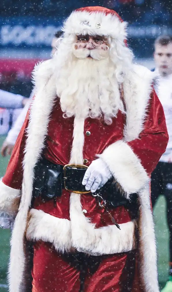 GP-xmas-page-new-metro-master-596×1006-Sat6Dec25 copy